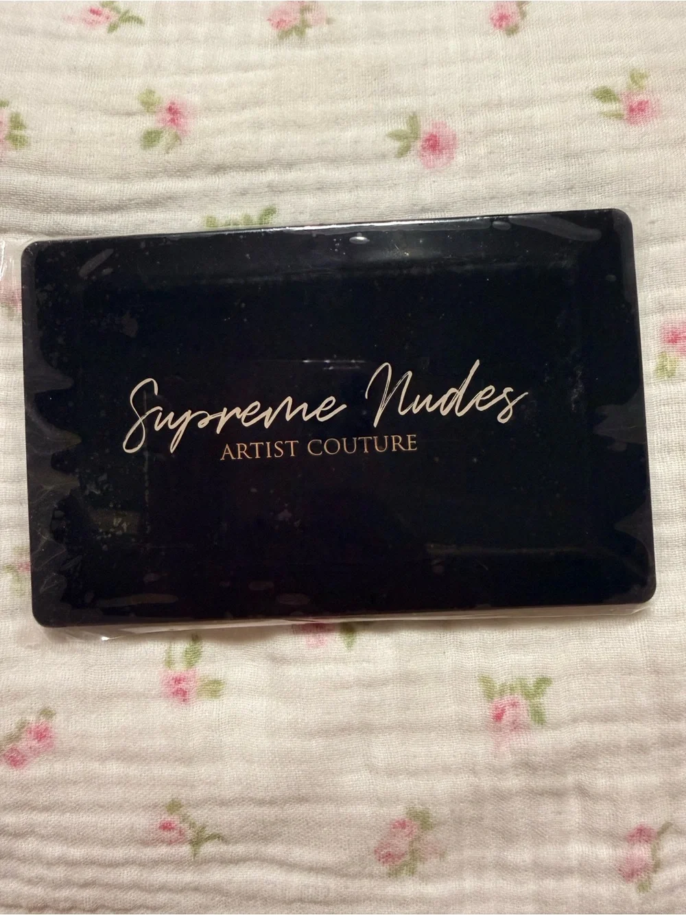 Supreme Nudes Artist Couture Palette - Brand New & Unused Fall Eyeshadow Shades